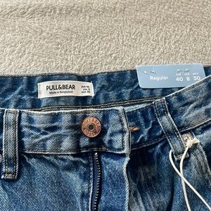 Bull & Bear jeans. Never worn. Brand new. Regular size 8. Please see pictures.